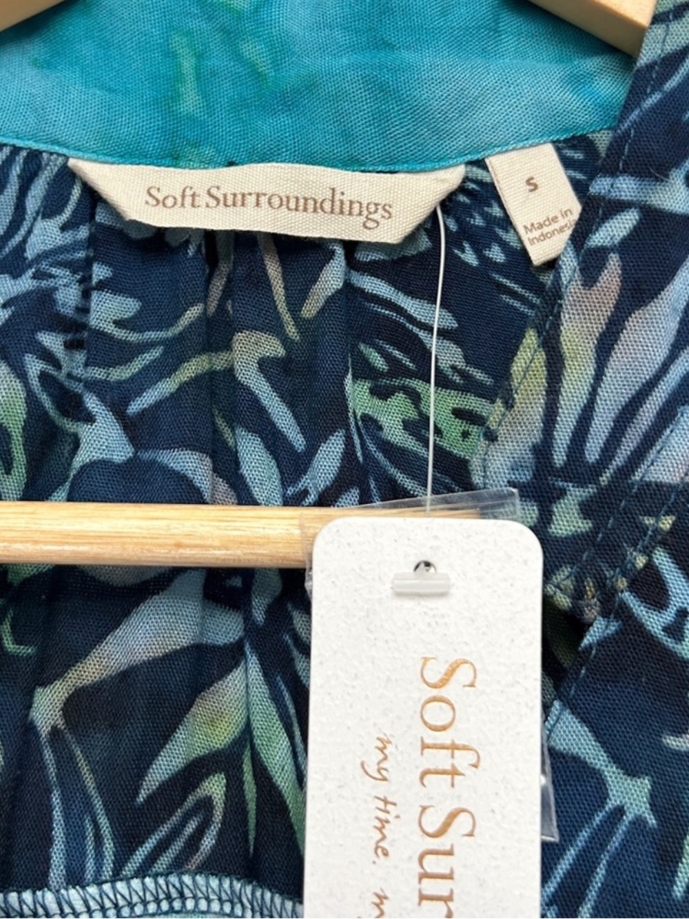 Soft Surroundings Floral Split-Panel Tunic in Caribbean-Turquoise  NWT - Picture 3 of 10